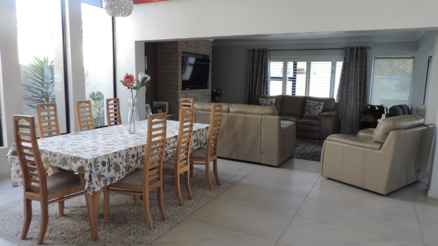 3 Bedroom Property for Sale in Calypso Beach Western Cape